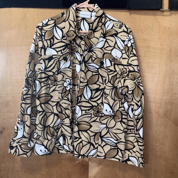 Alfred Dunner Jackets & Blazers - Alfred Dunner Ladies Black Tan White Floral Embellished Jacket 16